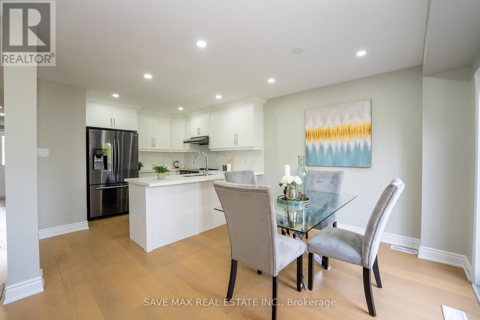 33 Heathwood Drive, Brampton, Ontario  L7A 1Y6 - Photo 7 - W12427966