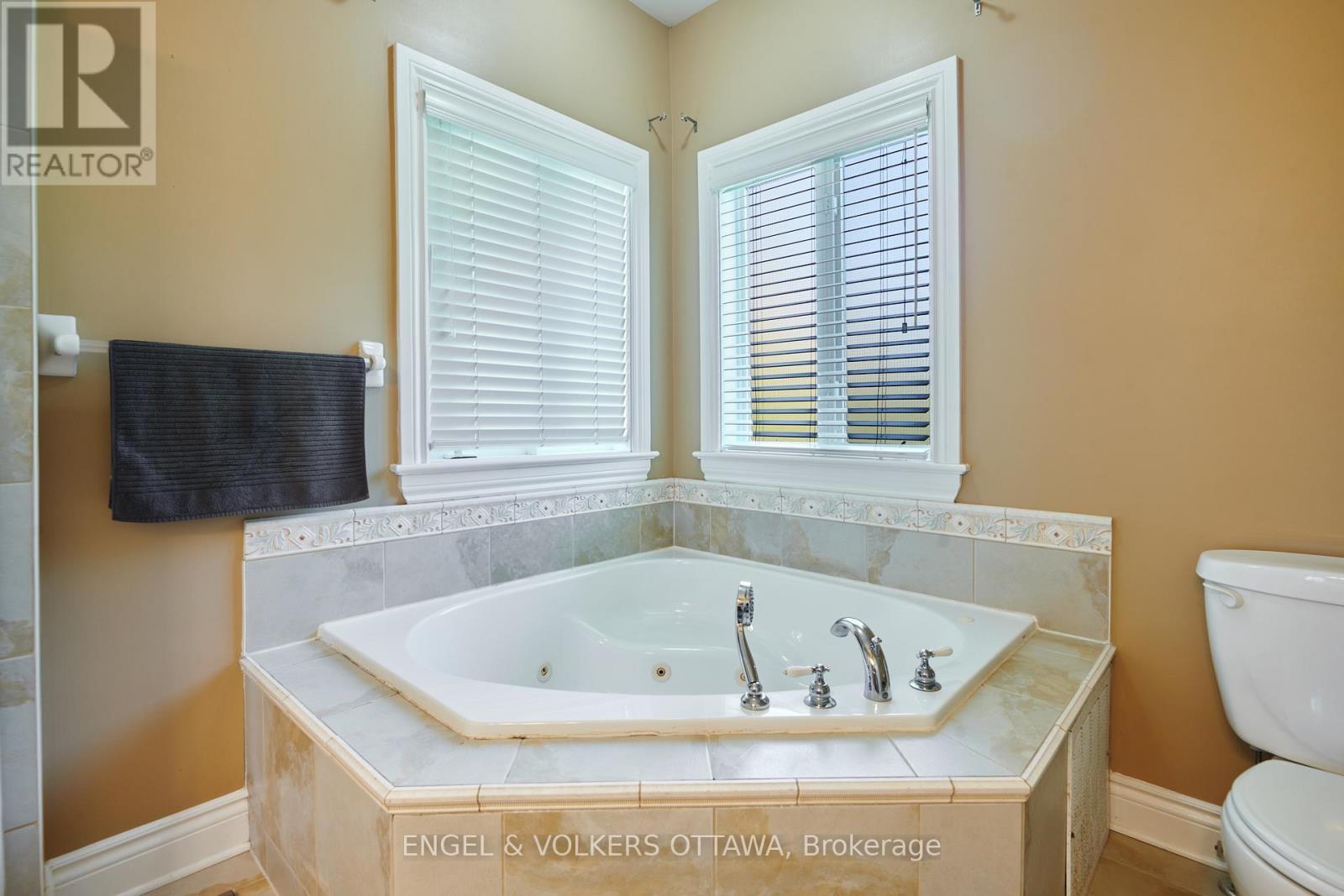 1491 Stableview Way, Ottawa, Ontario  K4P 1P2 - Photo 16 - X12426431