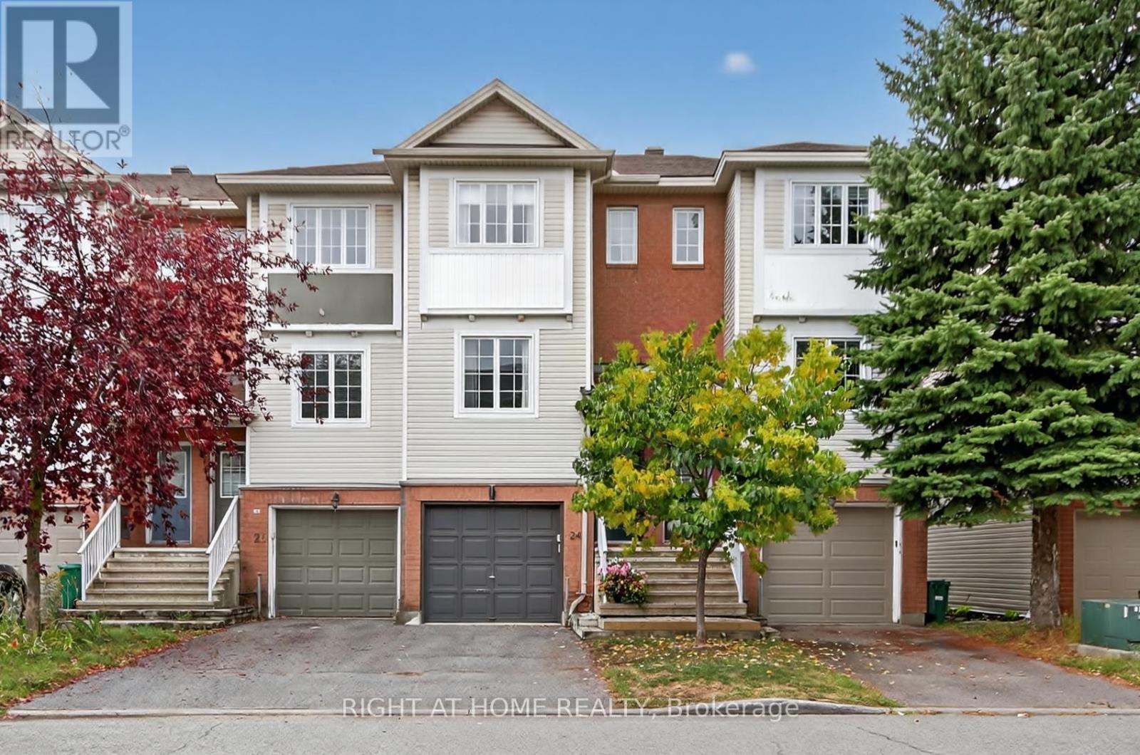 24 MANHATTAN CRESCENT, Ottawa, Ontario