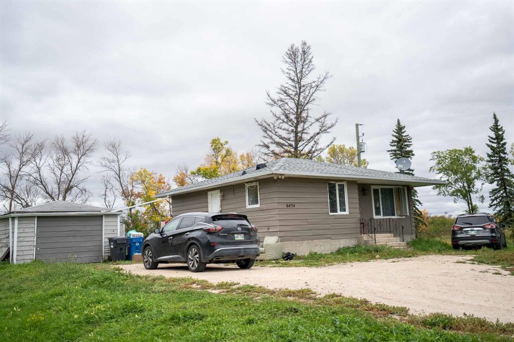 6434 Sturgeon Road, Winnipeg, Manitoba  R2Y 2L8 - Photo 0 - 202525118