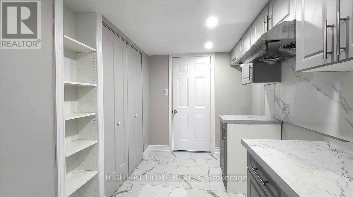 Unknown Address, ,     - Photo 9 - N12427980