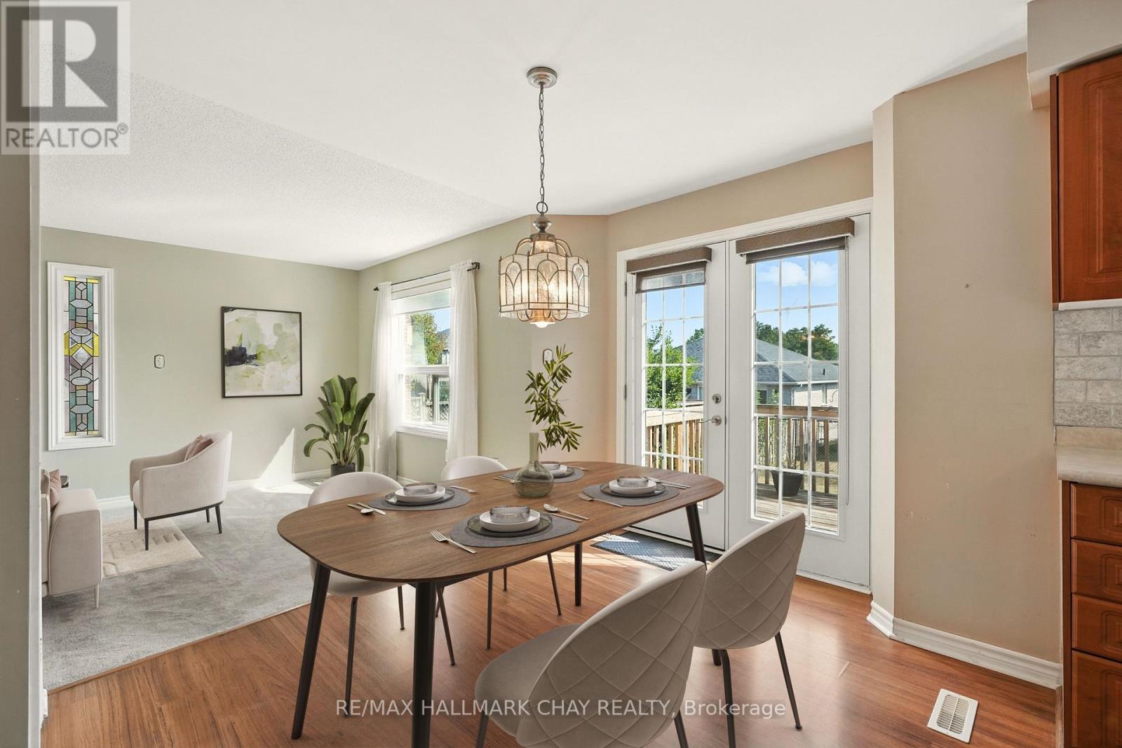 39 Lang Drive, Barrie, Ontario  L4N 0W3 - Photo 6 - S12427975