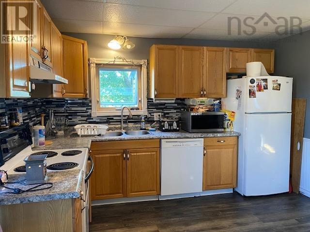 53 Ocean Ave, Dominion, Nova Scotia  B1G 1R4 - Photo 3 - 202515388