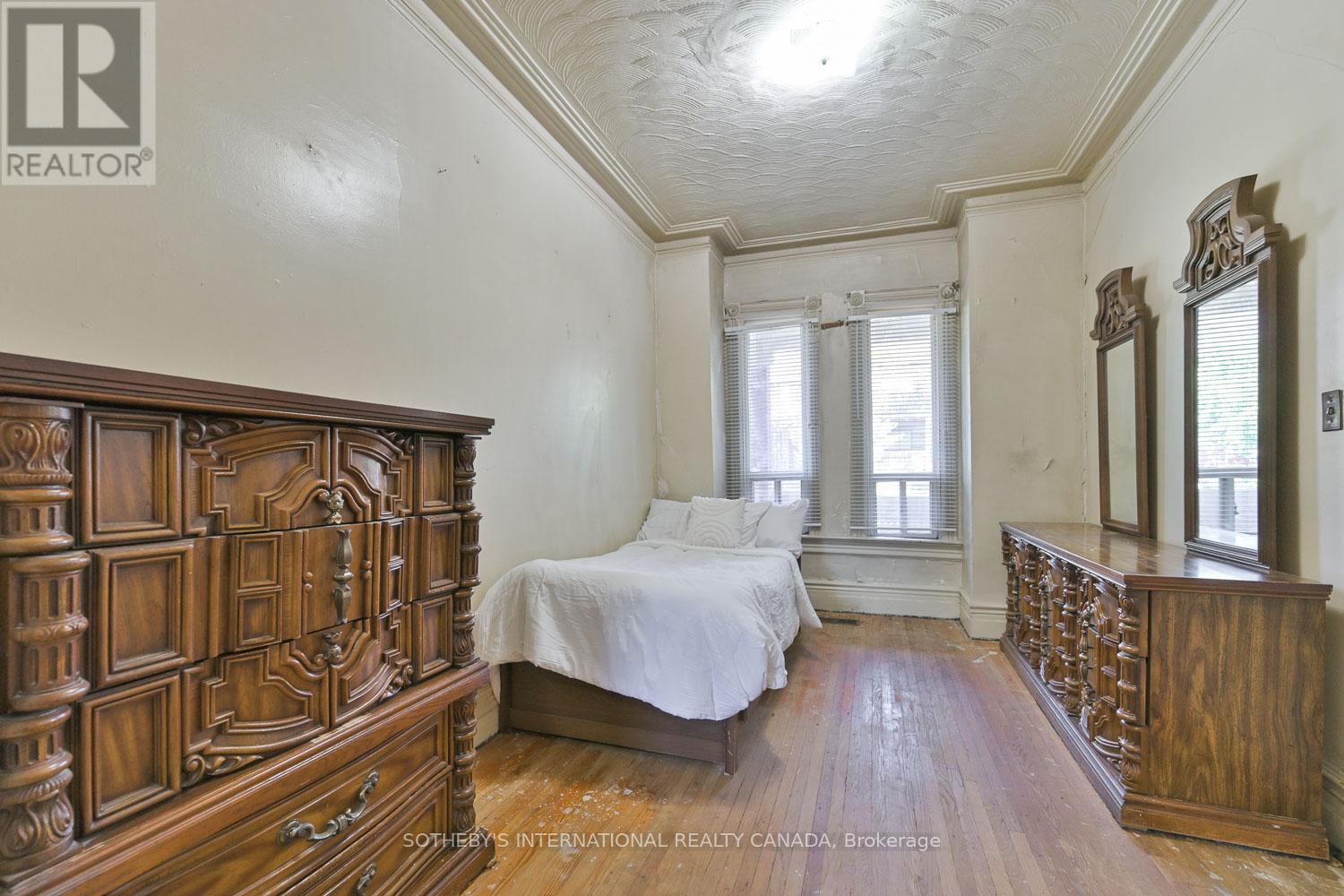 278 Clinton Street, Toronto, Ontario  M6G 2Y6 - Photo 10 - C12428005