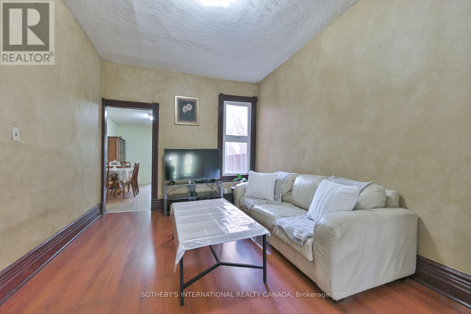 278 Clinton Street, Toronto, Ontario  M6G 2Y6 - Photo 11 - C12428005