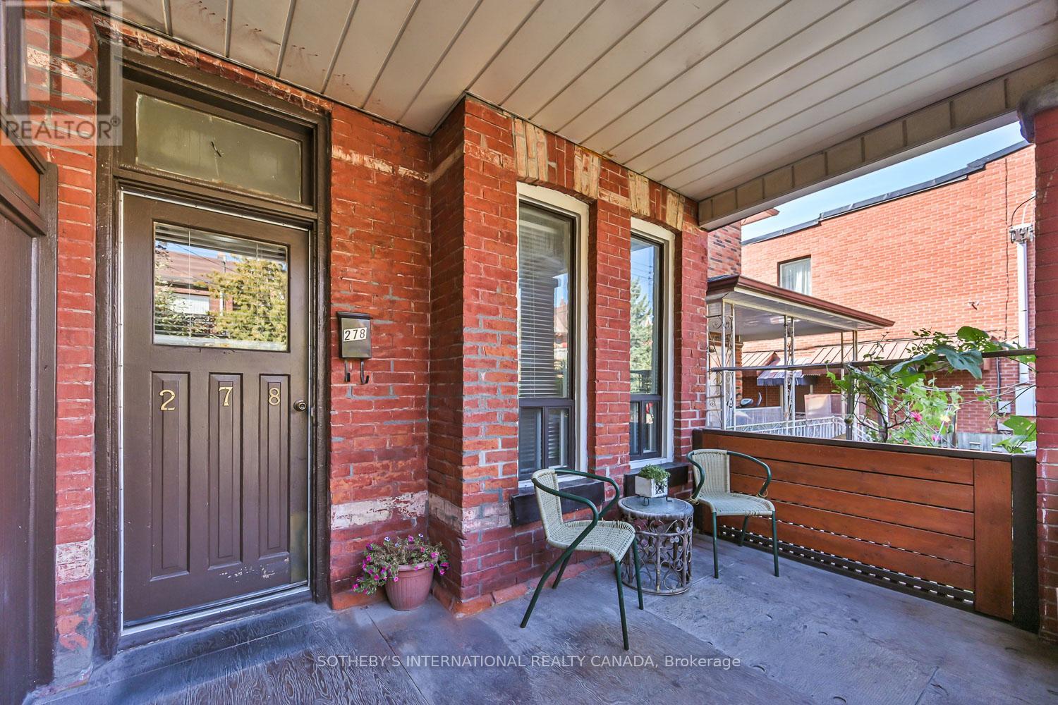 278 Clinton Street, Toronto, Ontario  M6G 2Y6 - Photo 3 - C12428005