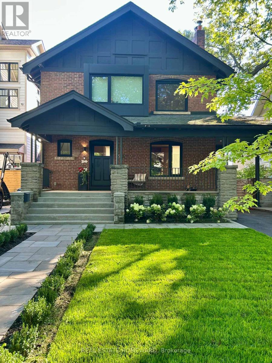 35 Munro Park Avenue, Toronto, Ontario  M4E 3M2 - Photo 3 - E12428008