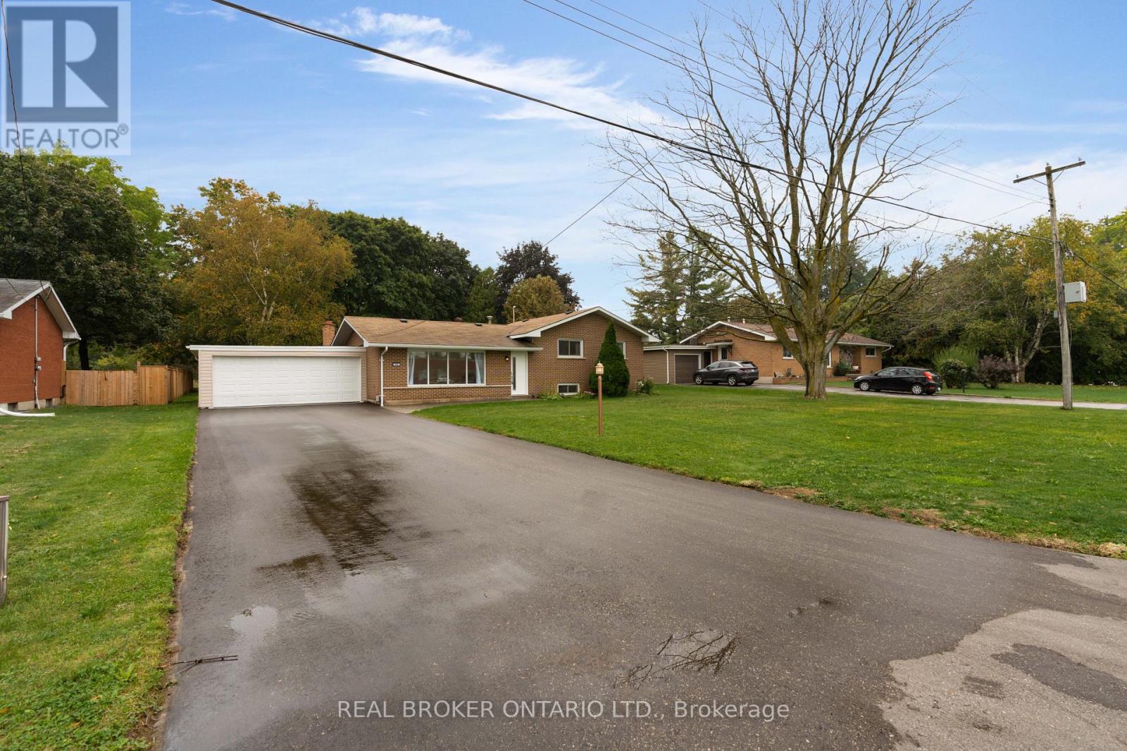 17 LOCKE AVENUE, Clearview, Ontario