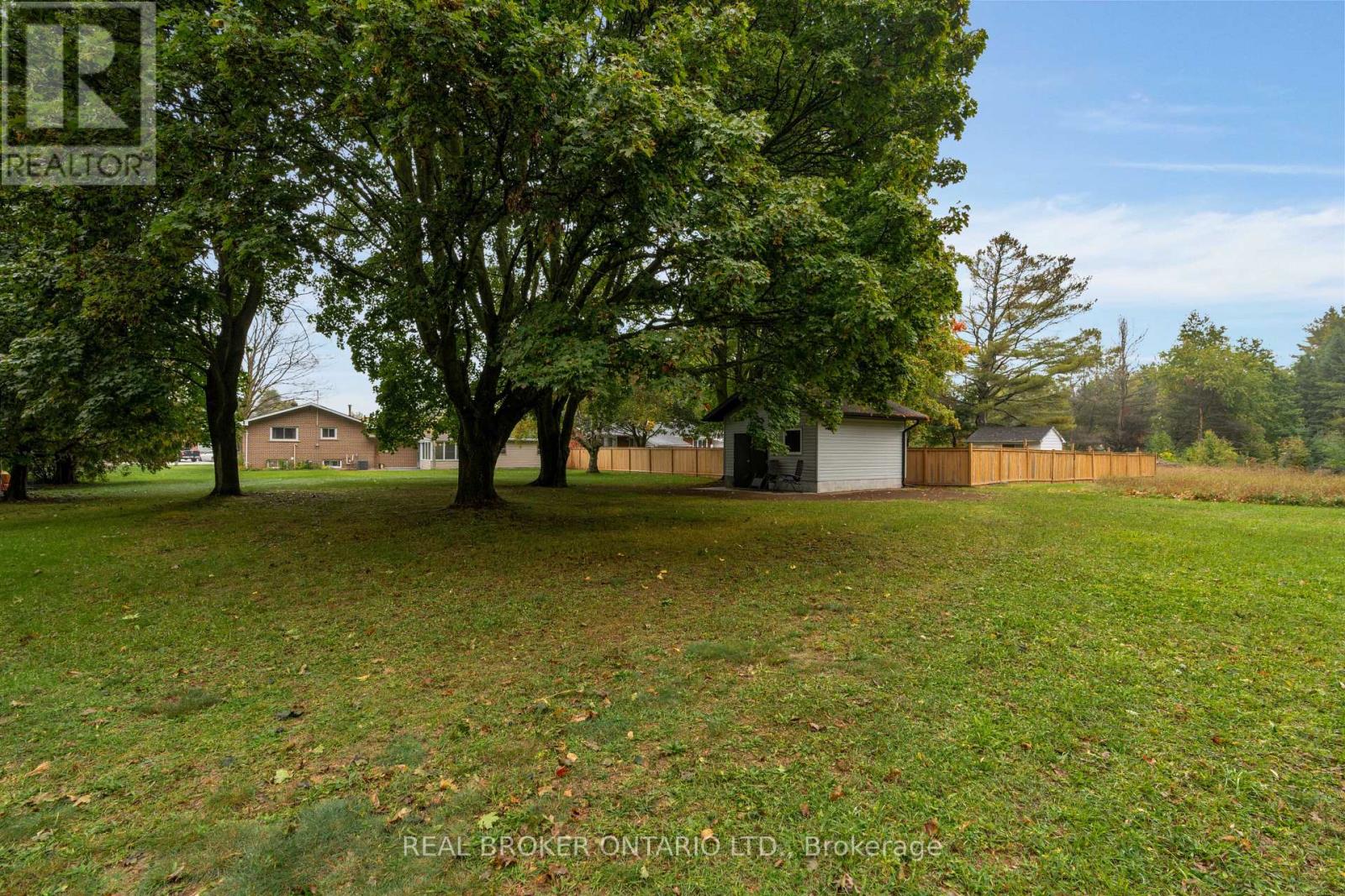 17 Locke Avenue, Clearview, Ontario  L0M 1S0 - Photo 33 - S12427999