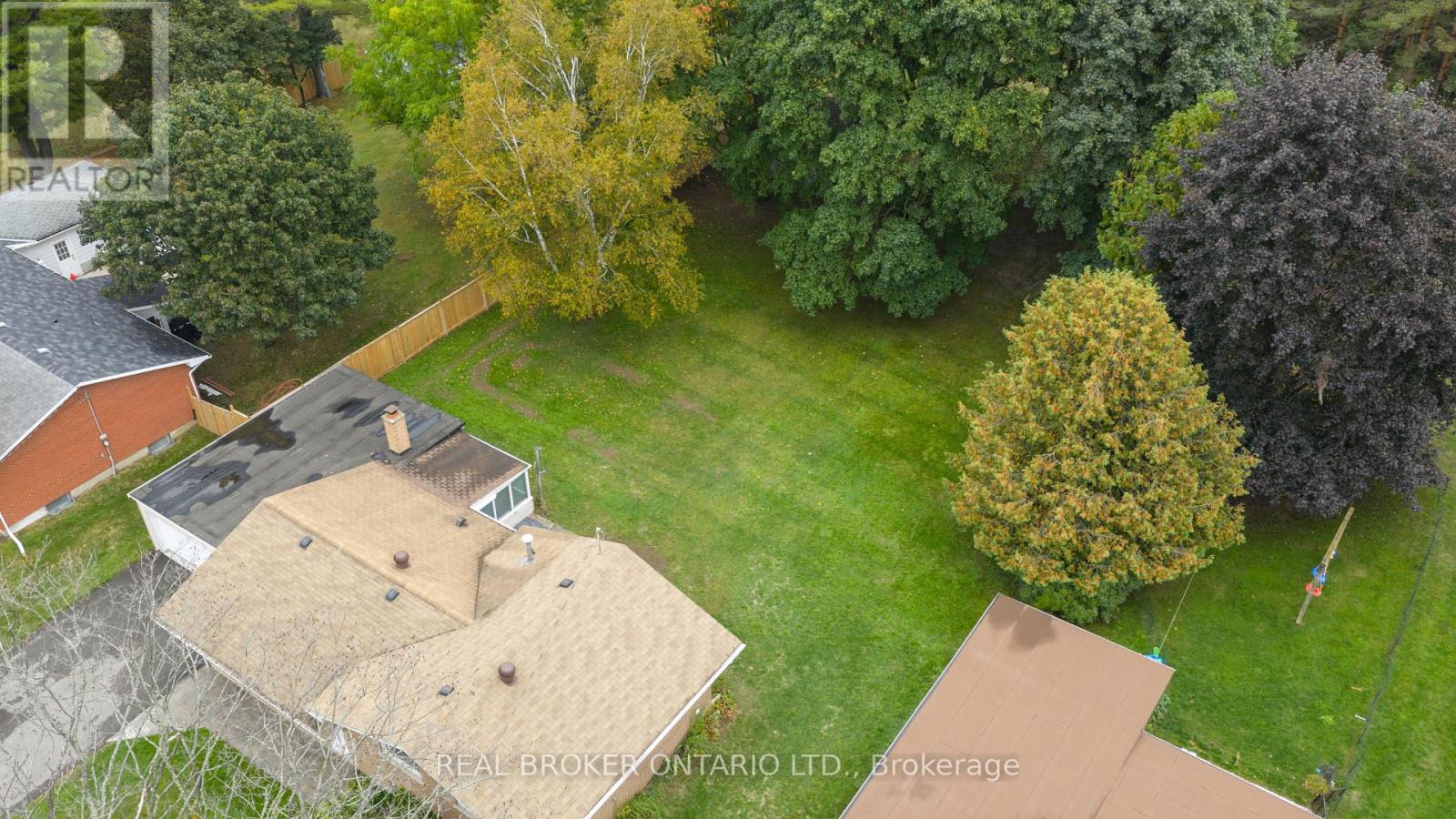 17 Locke Avenue, Clearview, Ontario  L0M 1S0 - Photo 36 - S12427999