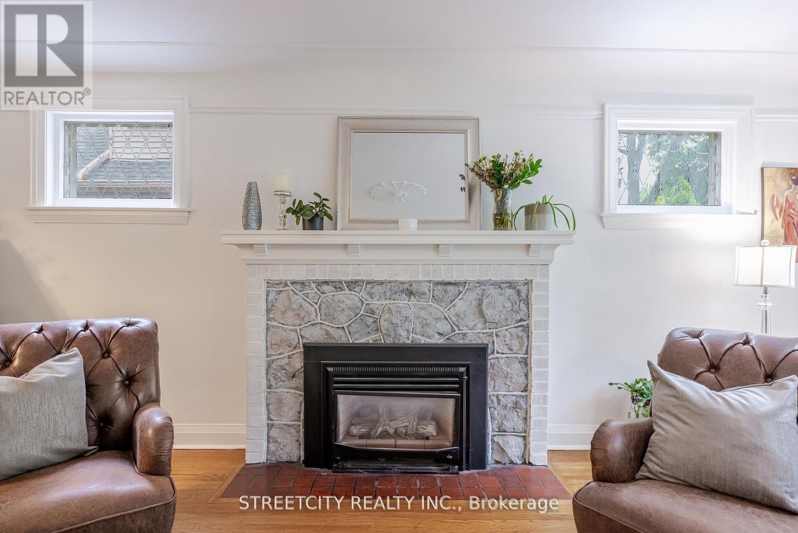 931 Waterloo Street, London East, Ontario  N6A 3X2 - Photo 10 - X12428028