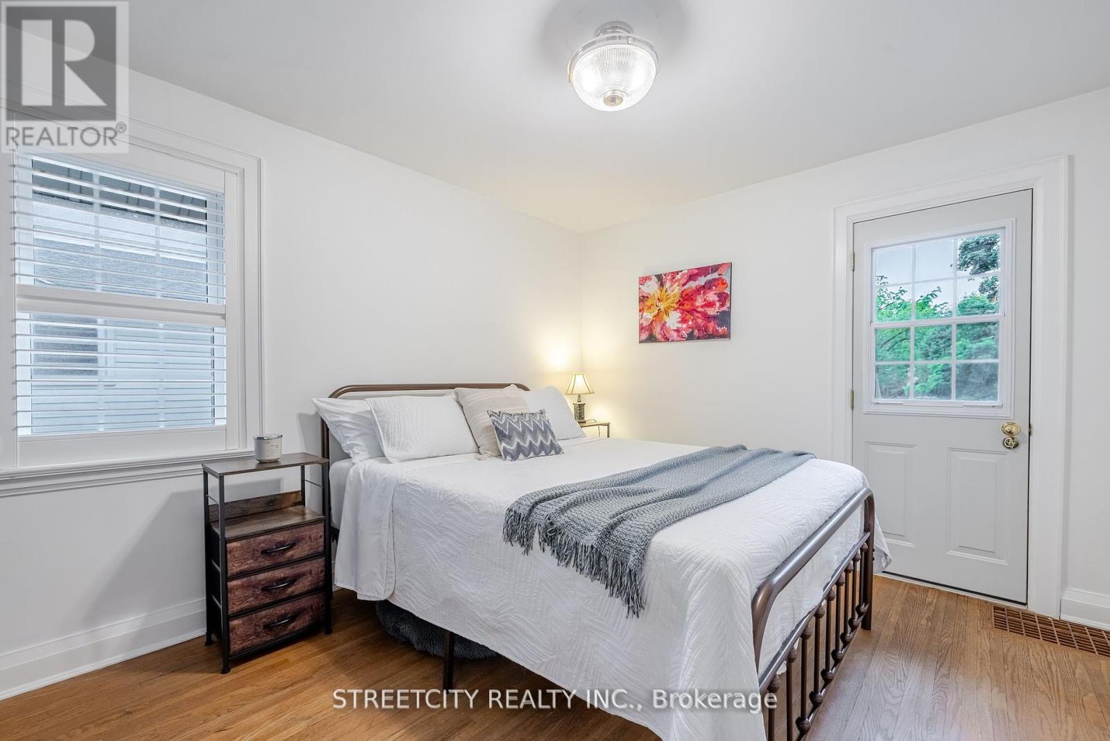 931 Waterloo Street, London East, Ontario  N6A 3X2 - Photo 25 - X12428028