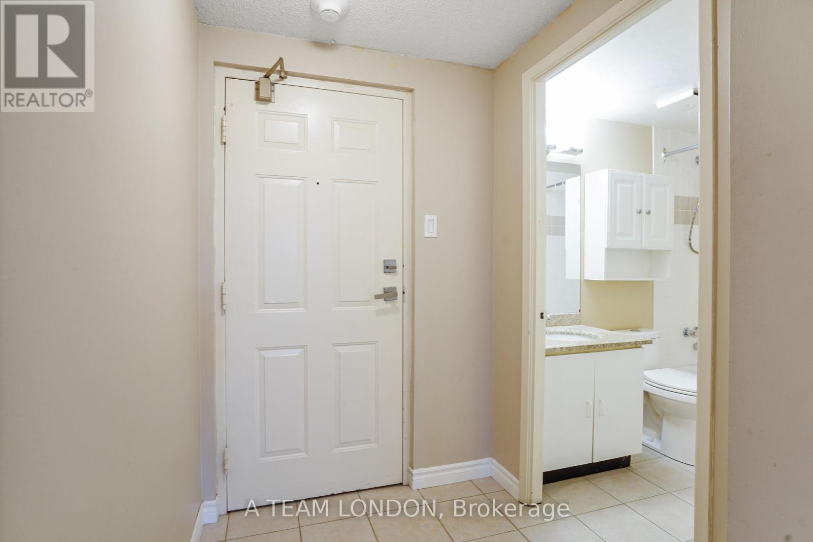 407 - 155 Kent Street, London East, Ontario  N6A 5N7 - Photo 10 - X12428045