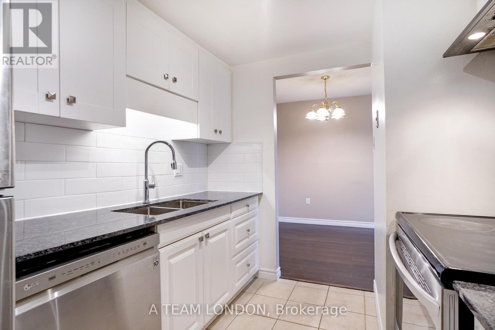 407 - 155 Kent Street, London East, Ontario  N6A 5N7 - Photo 12 - X12428045