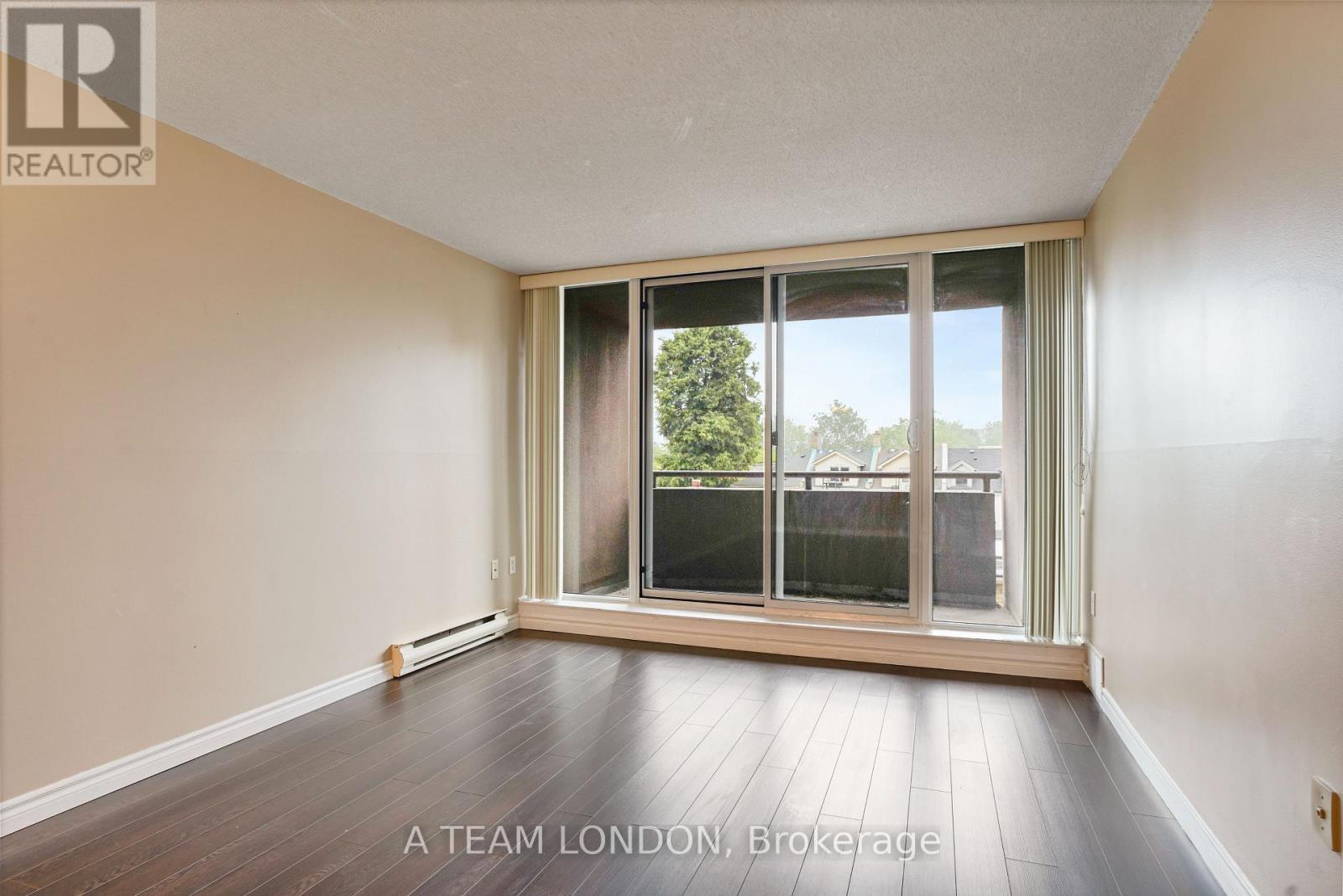 407 - 155 Kent Street, London East, Ontario  N6A 5N7 - Photo 17 - X12428045