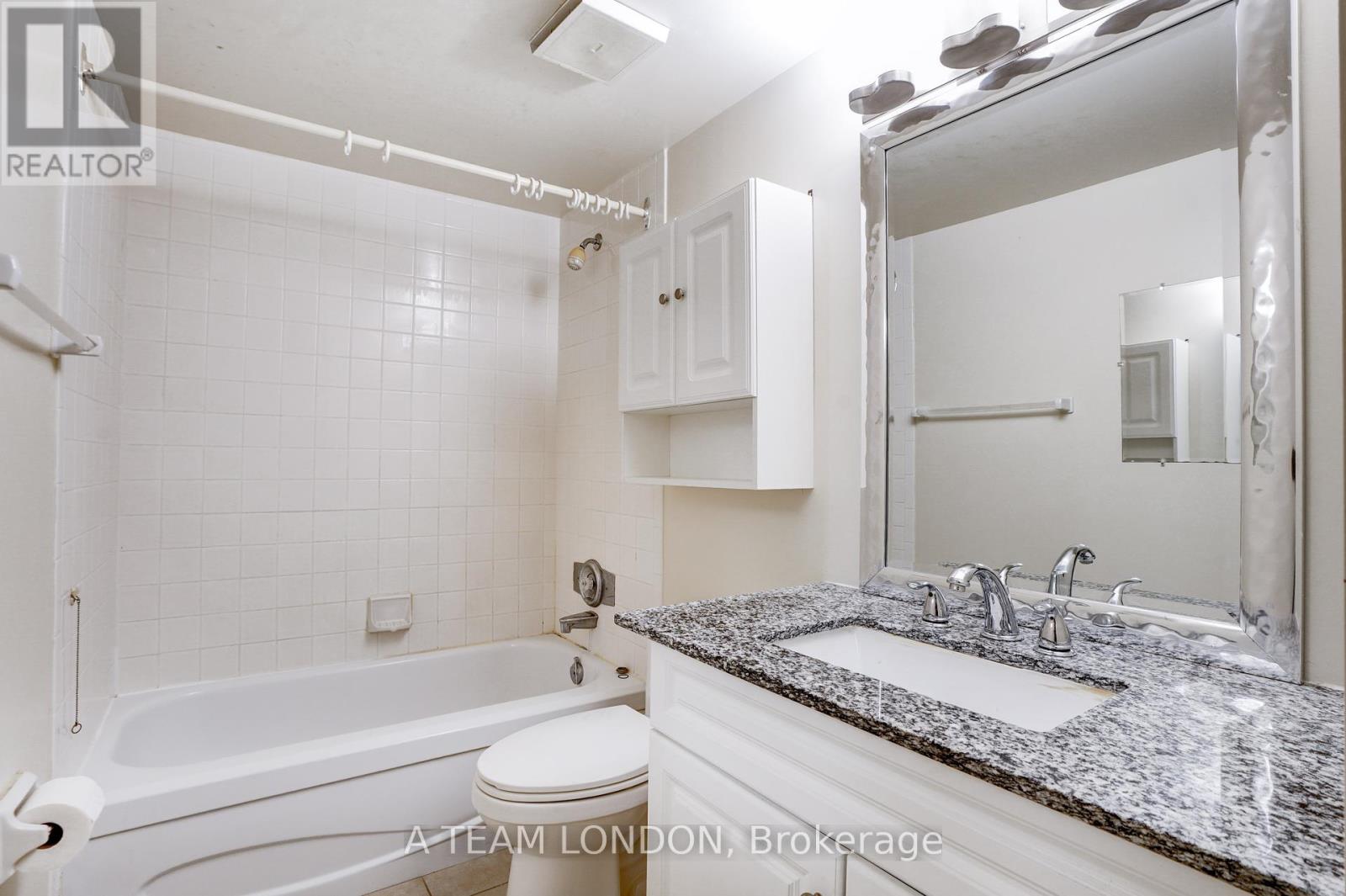 407 - 155 Kent Street, London East, Ontario  N6A 5N7 - Photo 20 - X12428045