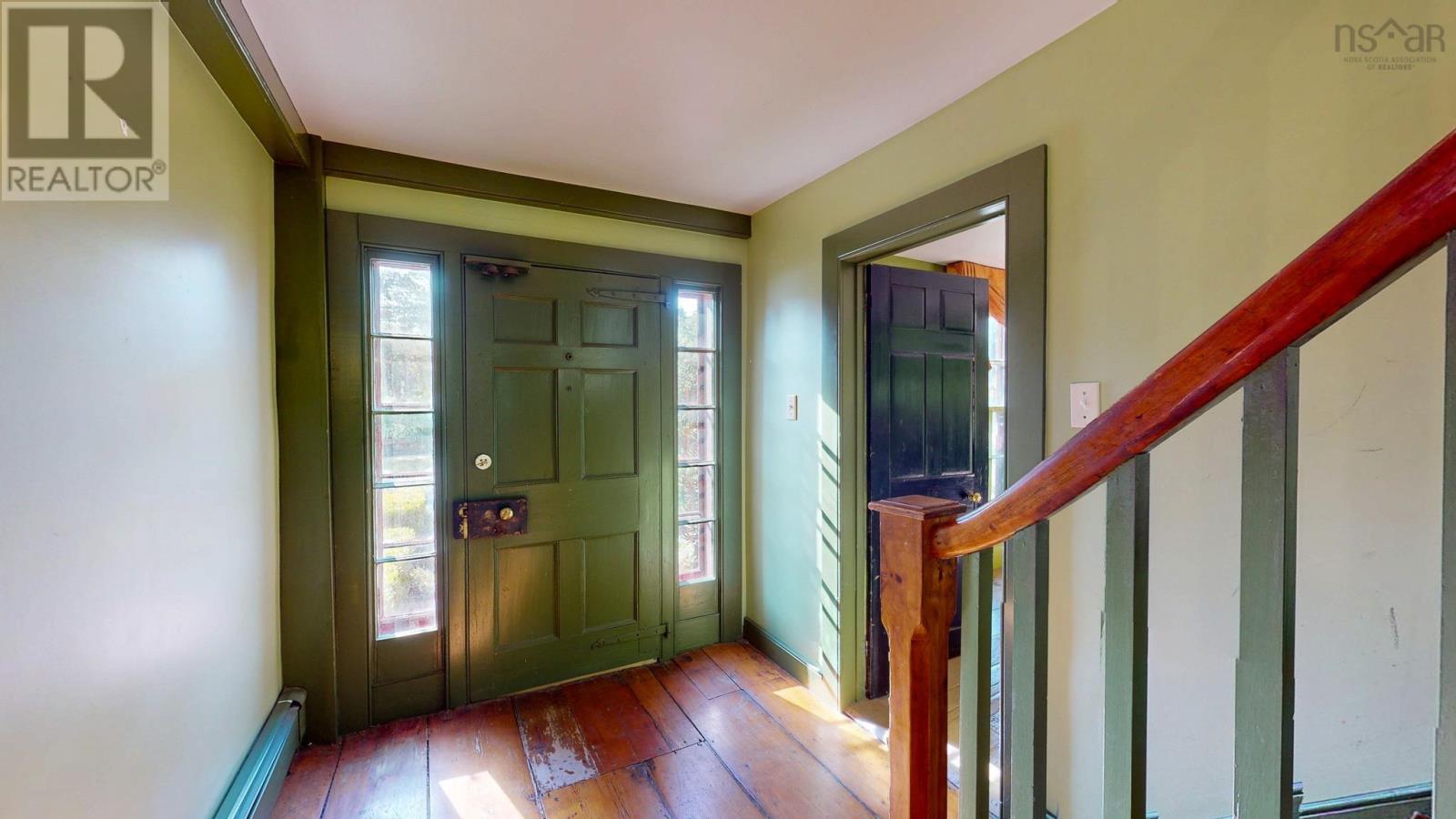 654 Main Street, Wolfville, Nova Scotia  B4P 1E8 - Photo 4 - 202524408