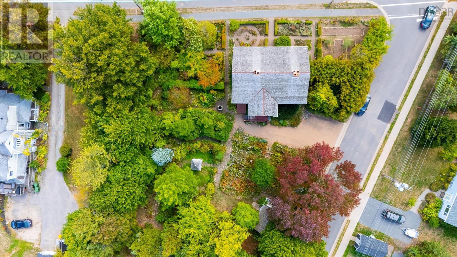 654 Main Street, Wolfville, Nova Scotia  B4P 1E8 - Photo 44 - 202524408