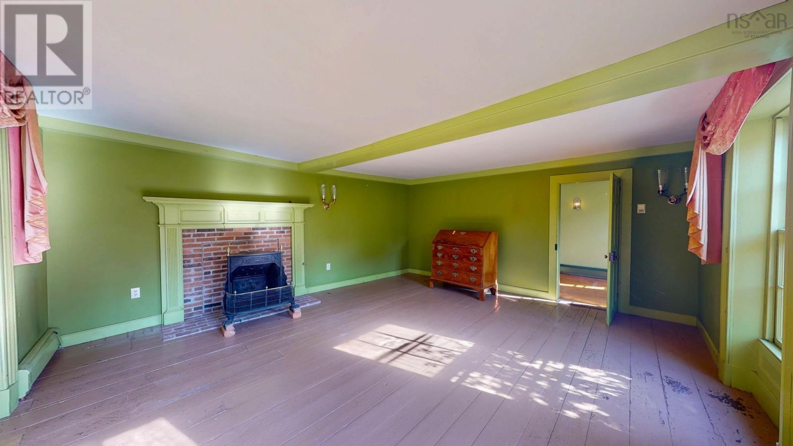 654 Main Street, Wolfville, Nova Scotia  B4P 1E8 - Photo 6 - 202524408