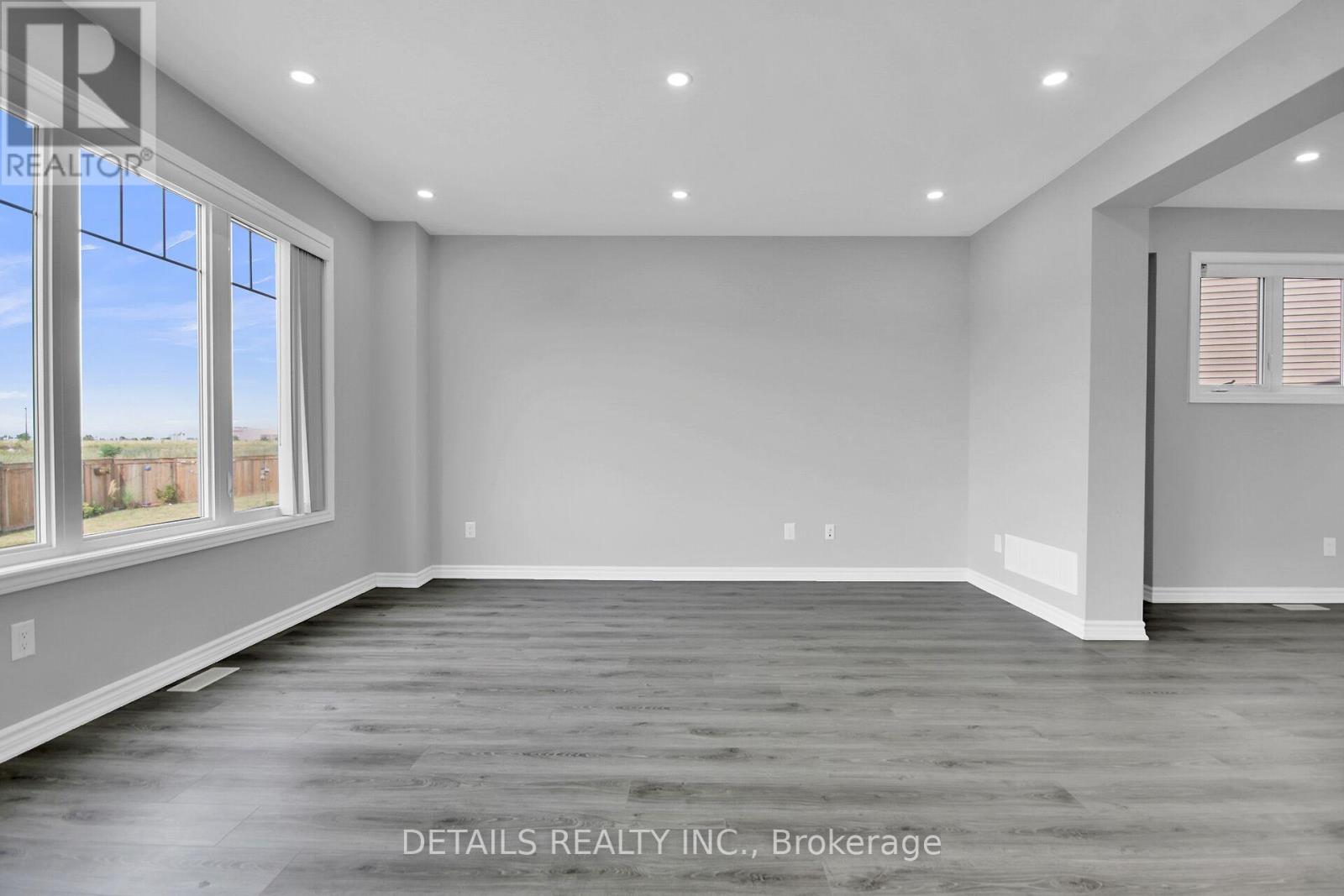116 Unity Place, Ottawa, Ontario  K2S 2Y8 - Photo 7 - X12428012