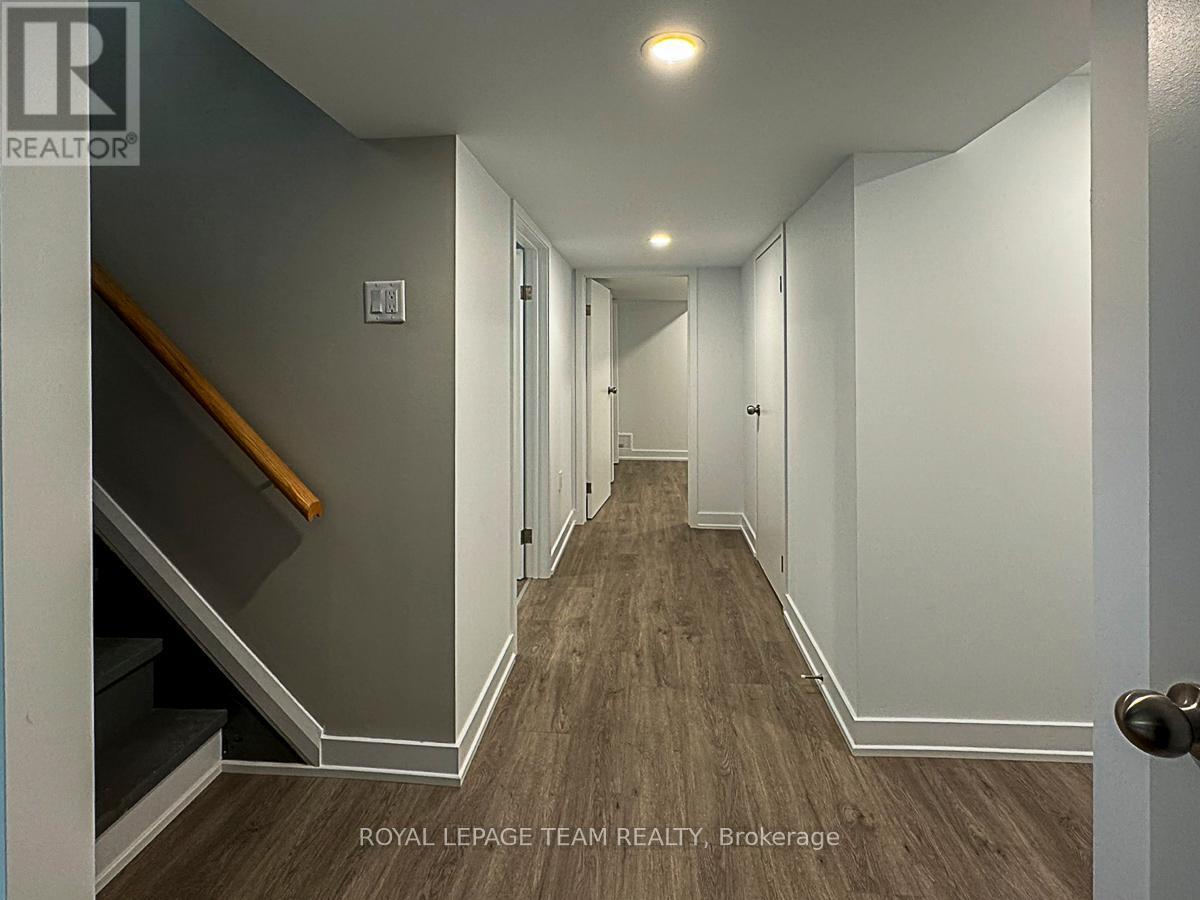 70 Crownhill Street, Ottawa, Ontario  K1J 7K8 - Photo 14 - X12428016