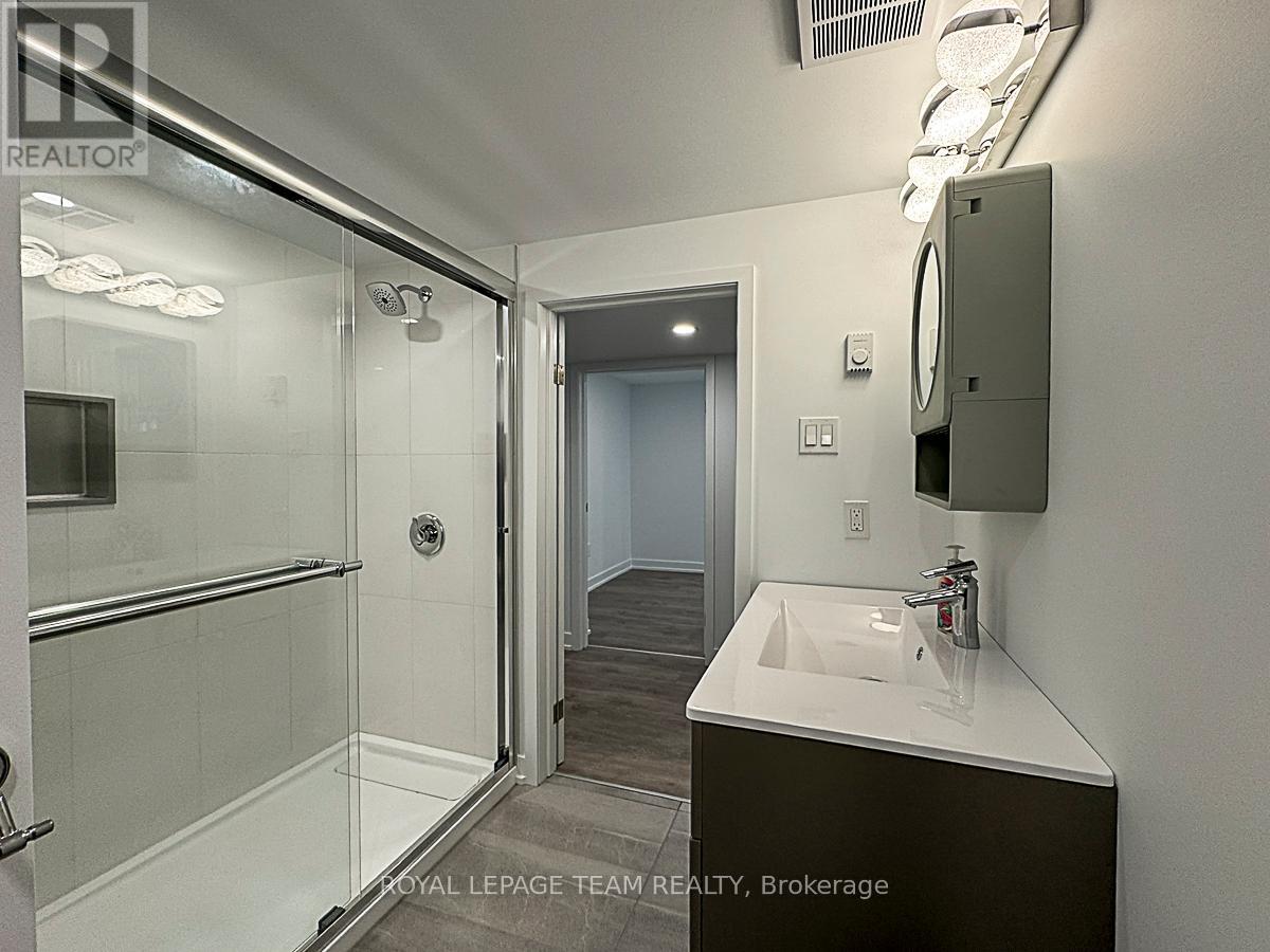 70 Crownhill Street, Ottawa, Ontario  K1J 7K8 - Photo 19 - X12428016