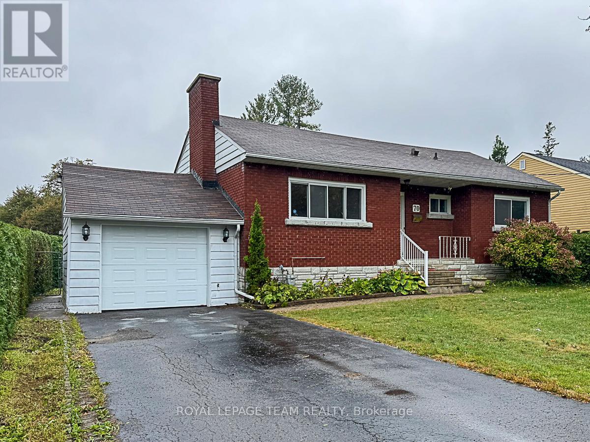 70 Crownhill Street, Ottawa, Ontario  K1J 7K8 - Photo 2 - X12428016
