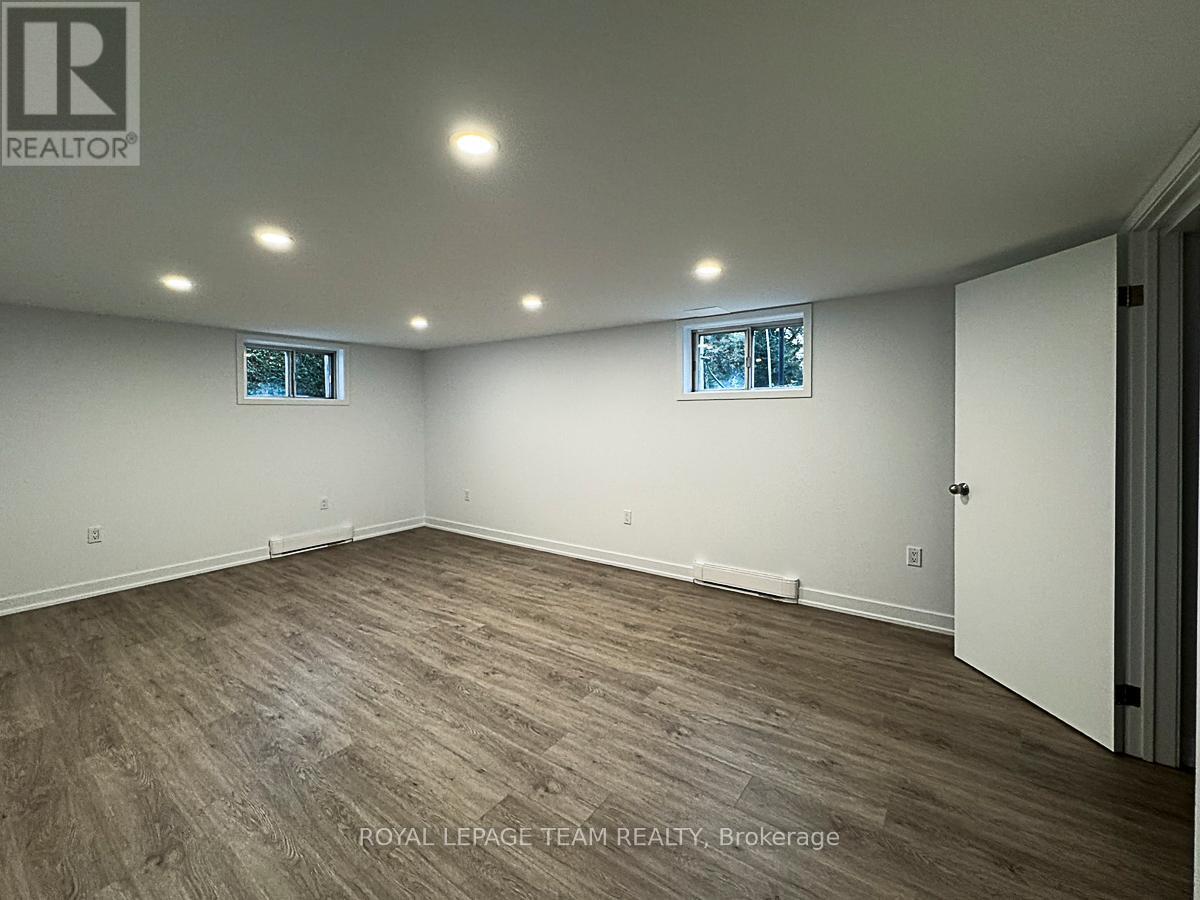 70 Crownhill Street, Ottawa, Ontario  K1J 7K8 - Photo 22 - X12428016