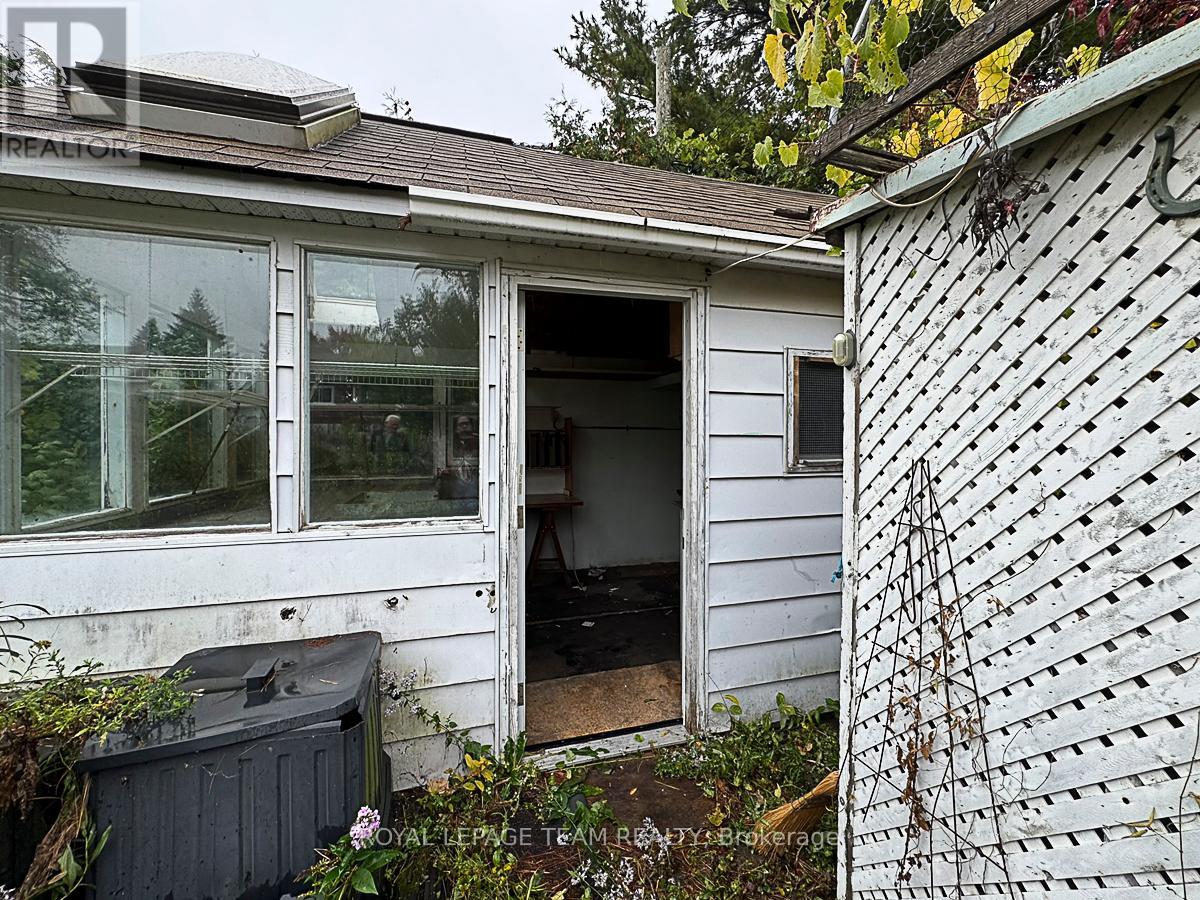 70 Crownhill Street, Ottawa, Ontario  K1J 7K8 - Photo 28 - X12428016
