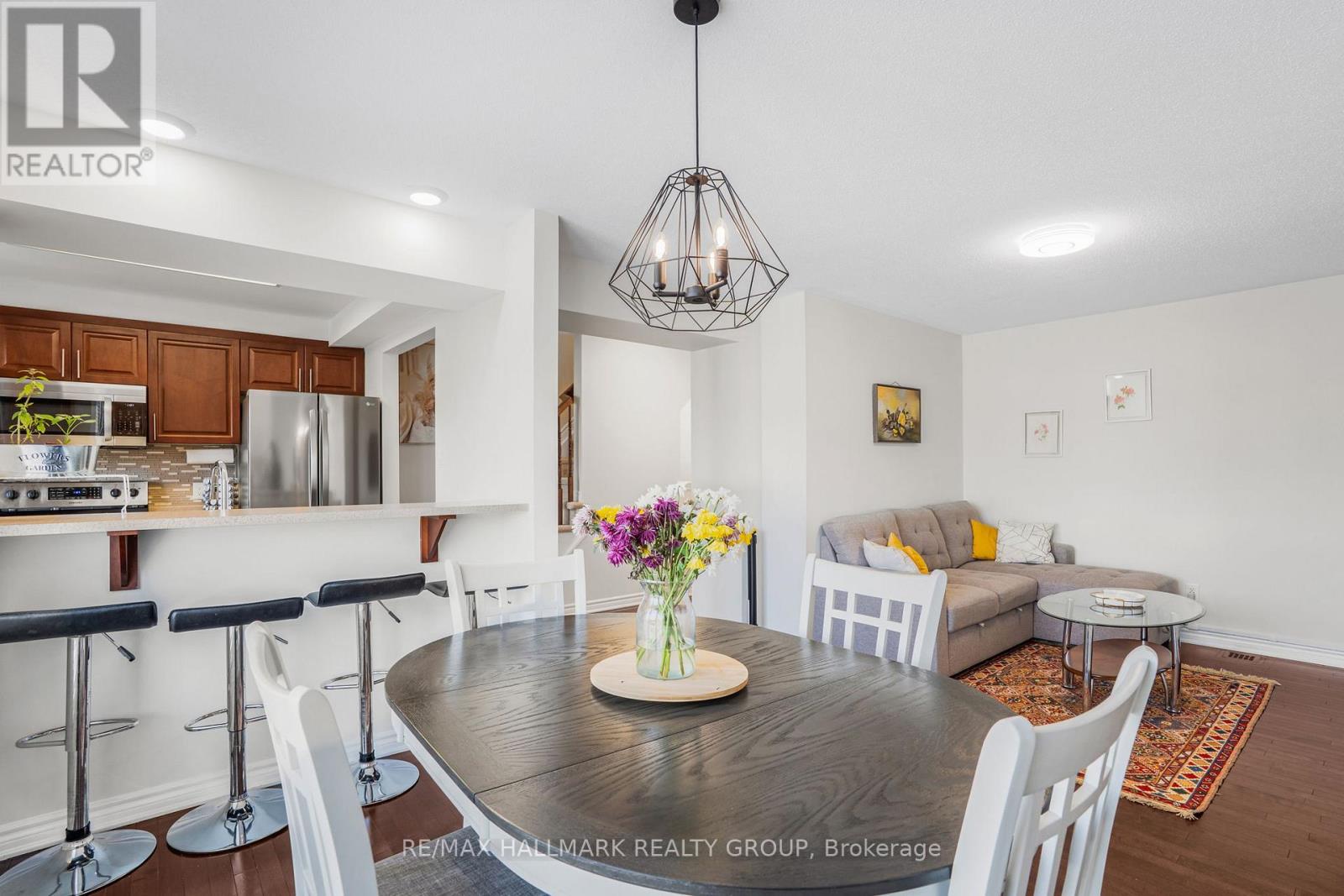 110 Sunshine Crescent, Ottawa, Ontario  K4A 0V3 - Photo 16 - X12428038