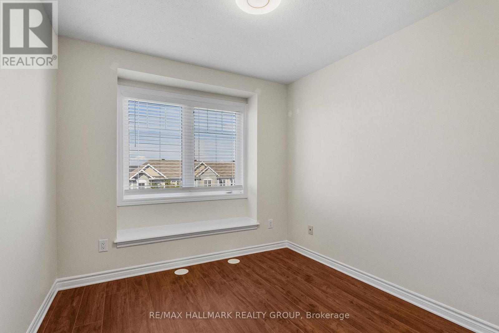 110 Sunshine Crescent, Ottawa, Ontario  K4A 0V3 - Photo 22 - X12428038