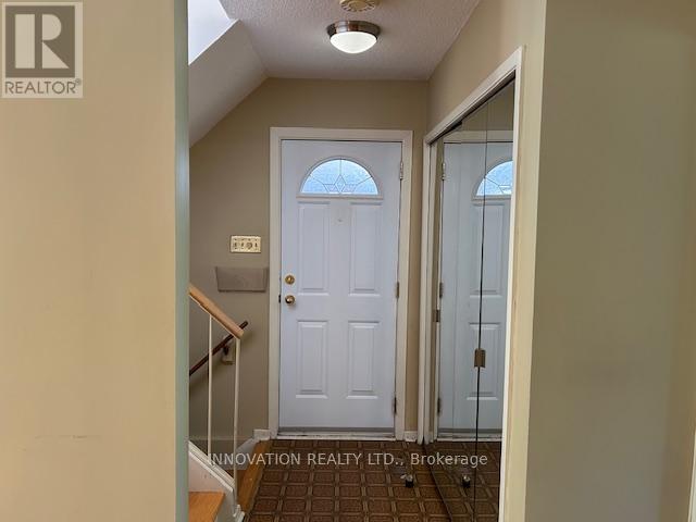 85 Penfield Drive, Ottawa, Ontario  K2K 1L9 - Photo 4 - X12428070
