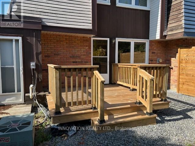 85 Penfield Drive, Ottawa, Ontario  K2K 1L9 - Photo 6 - X12428070