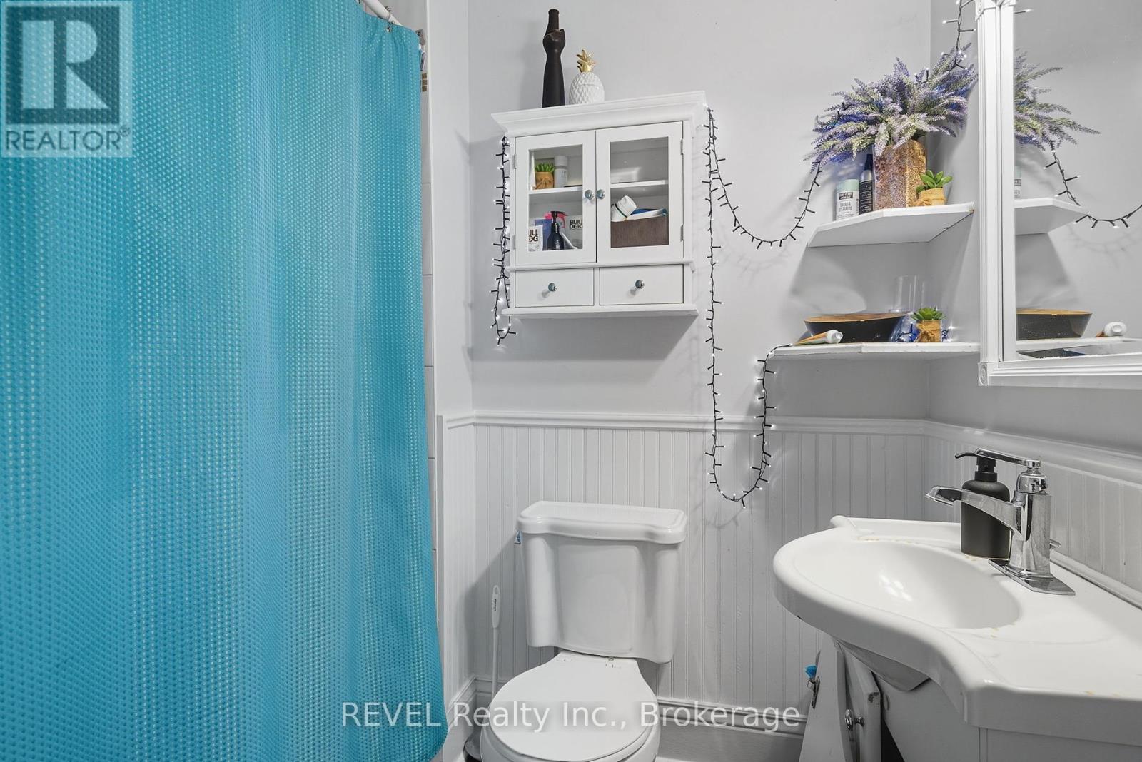14 Bond Street, St. Catharines, Ontario  L2R 4Z2 - Photo 25 - X12428011