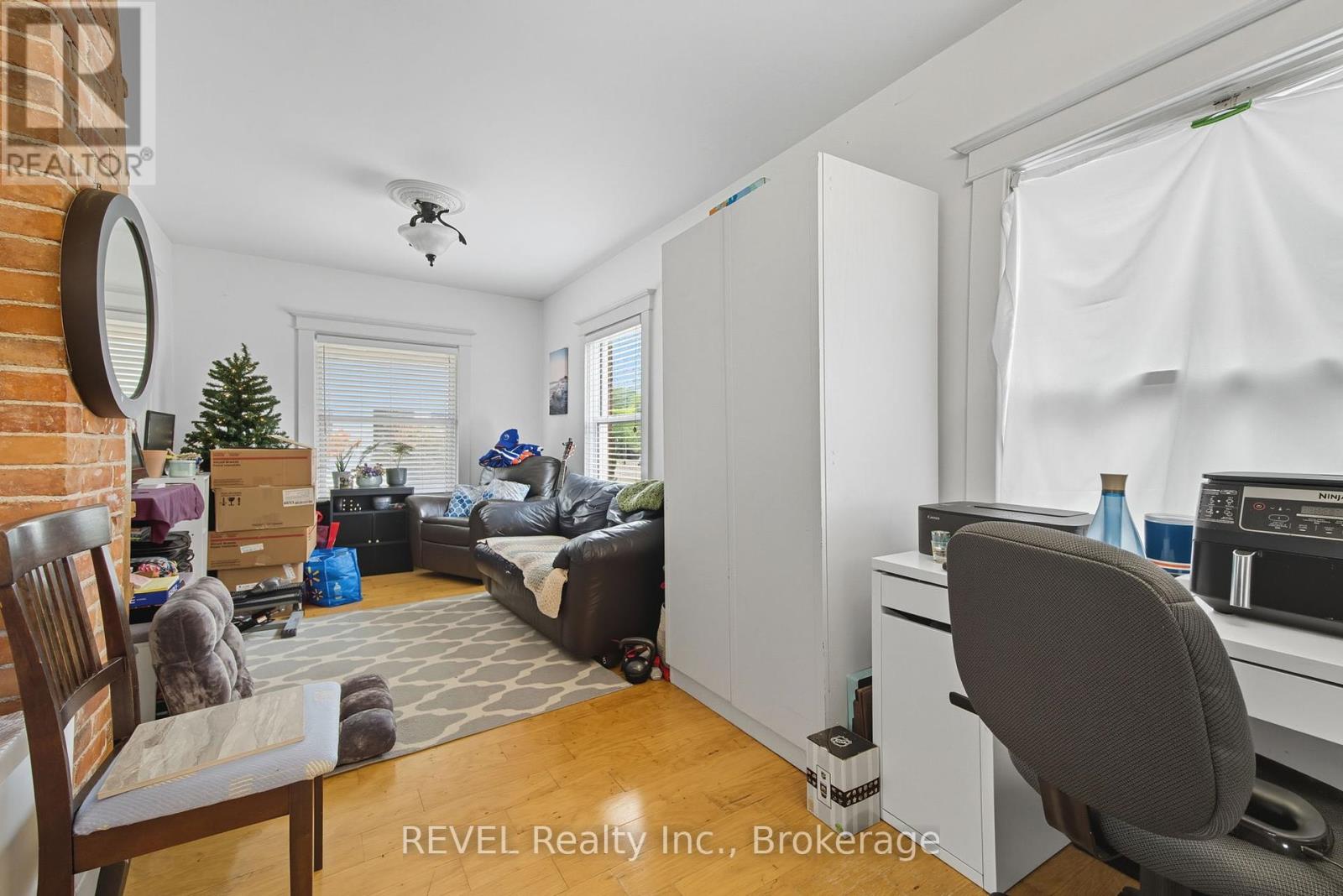 14 Bond Street, St. Catharines, Ontario  L2R 4Z2 - Photo 31 - X12428011