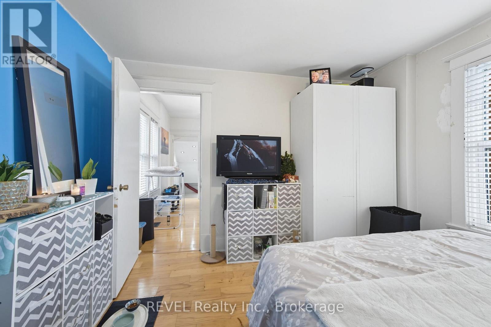 14 Bond Street, St. Catharines, Ontario  L2R 4Z2 - Photo 36 - X12428011