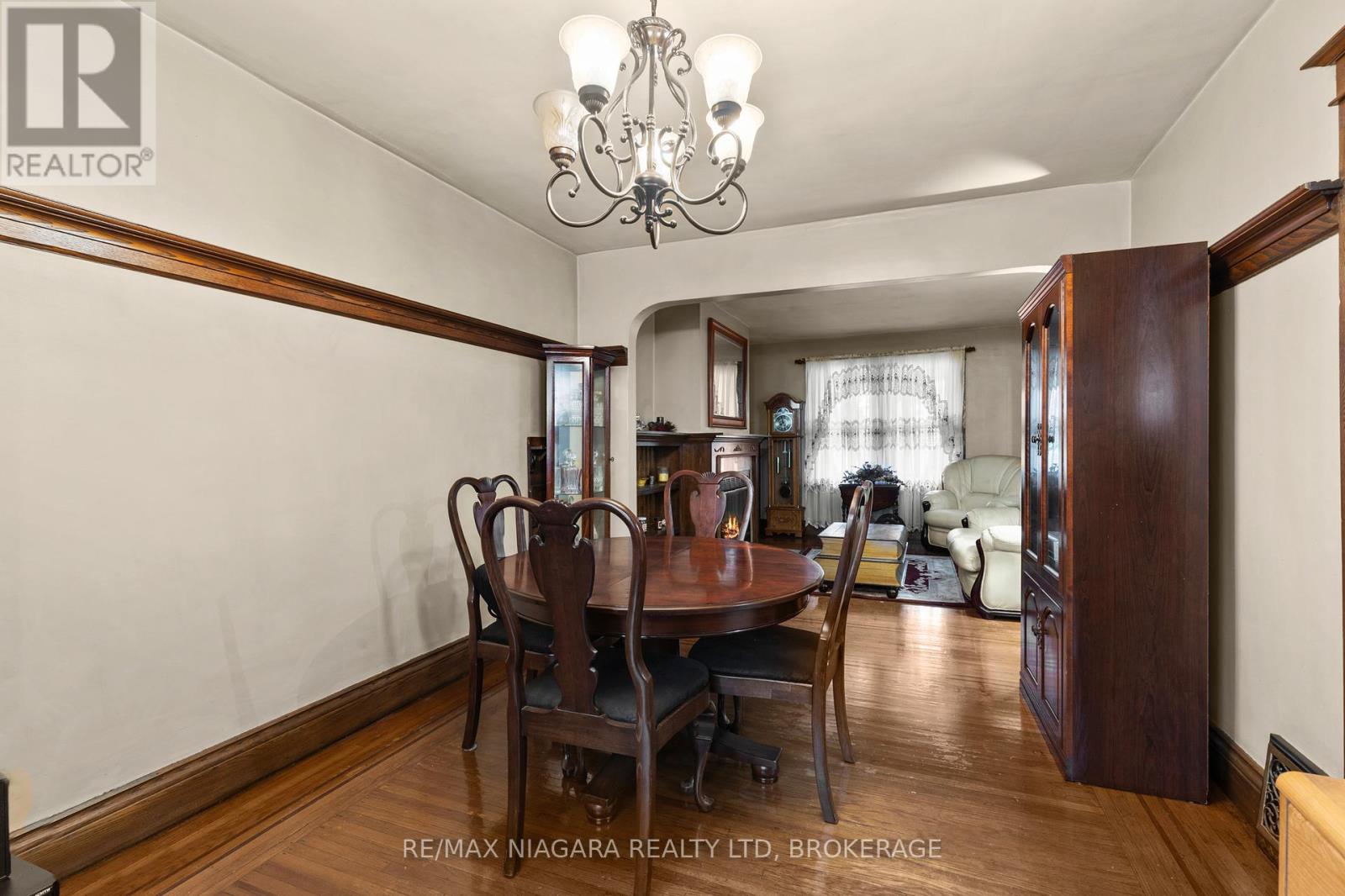 154 Melrose Avenue N, Hamilton (Stipley), Ontario  L8L 6X6 - Photo 12 - X12428059