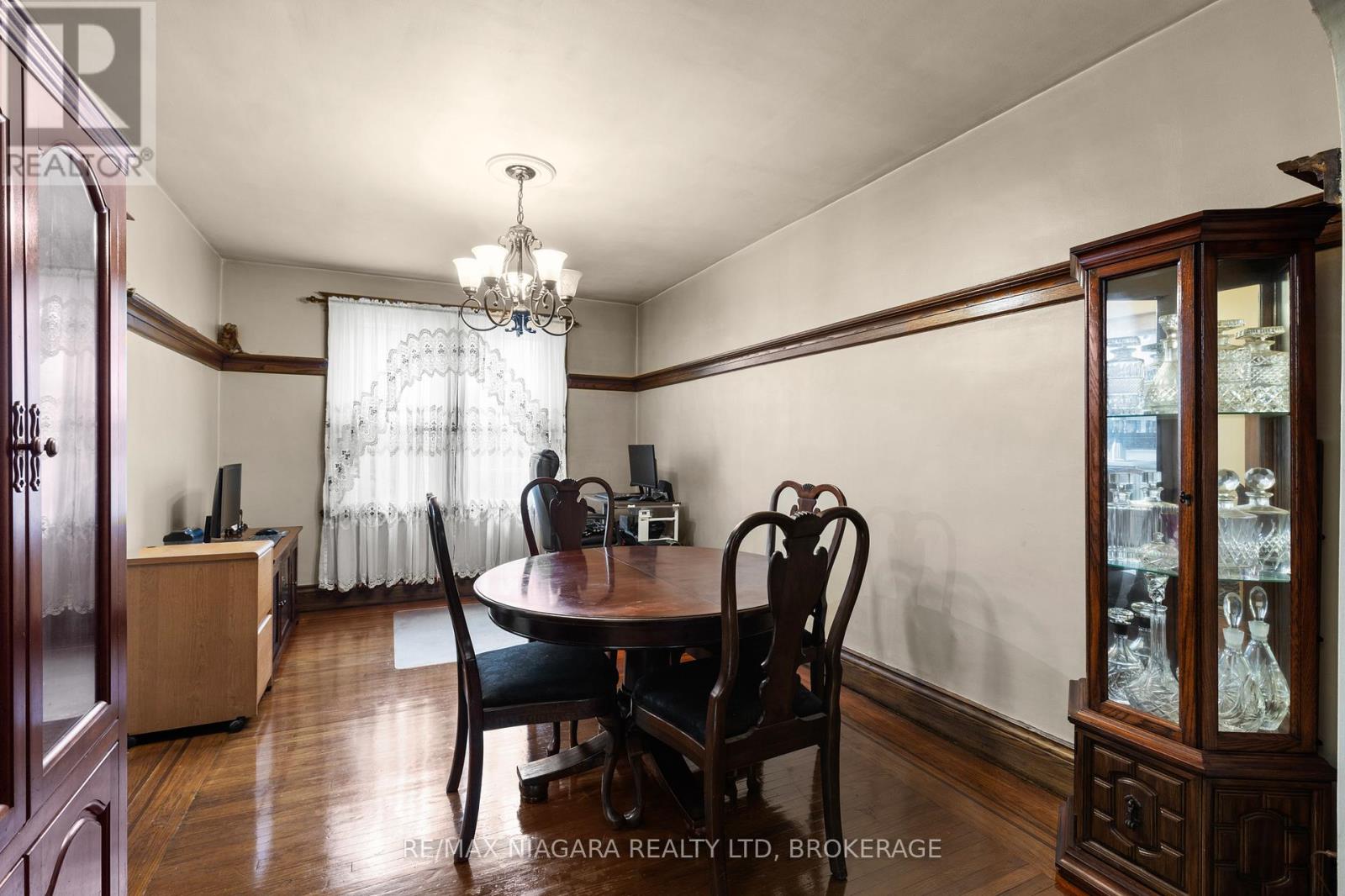 154 Melrose Avenue N, Hamilton (Stipley), Ontario  L8L 6X6 - Photo 13 - X12428059