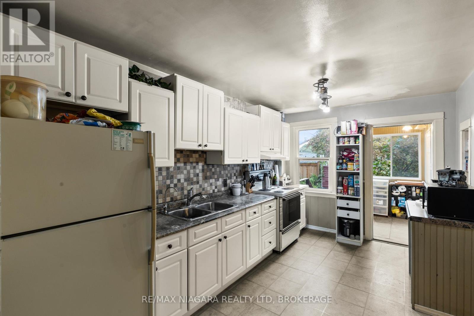 154 Melrose Avenue N, Hamilton (Stipley), Ontario  L8L 6X6 - Photo 15 - X12428059