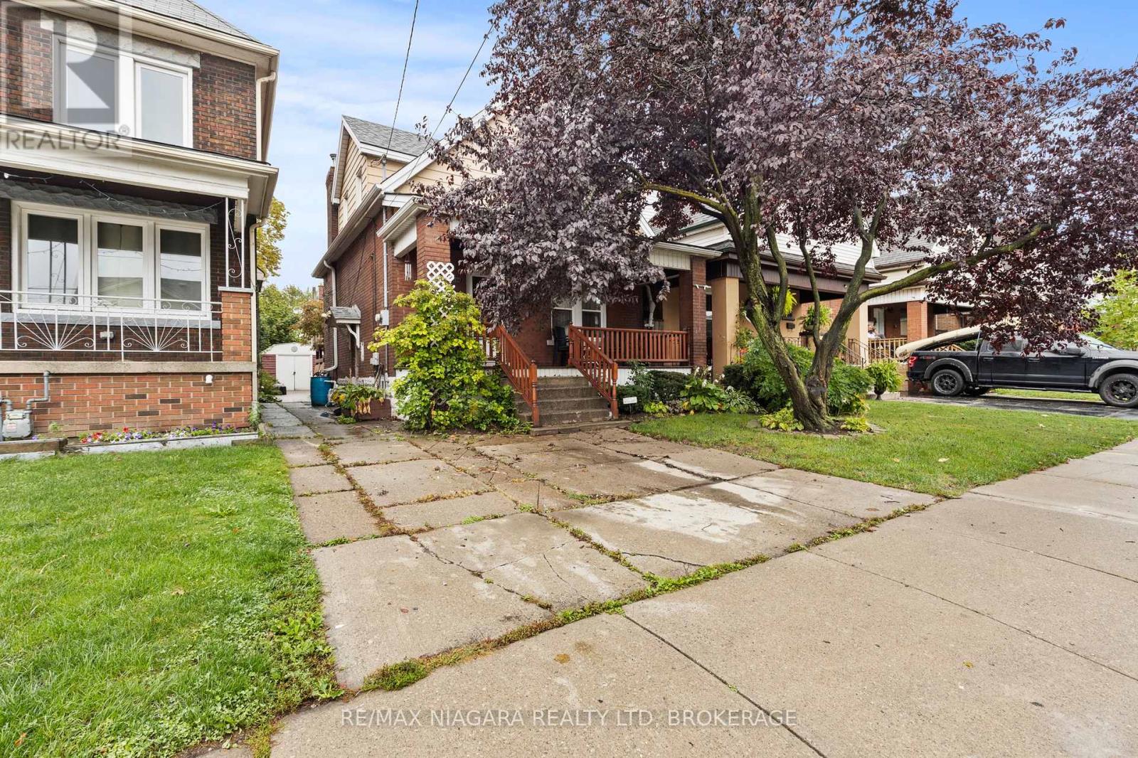 154 Melrose Avenue N, Hamilton (Stipley), Ontario  L8L 6X6 - Photo 2 - X12428059