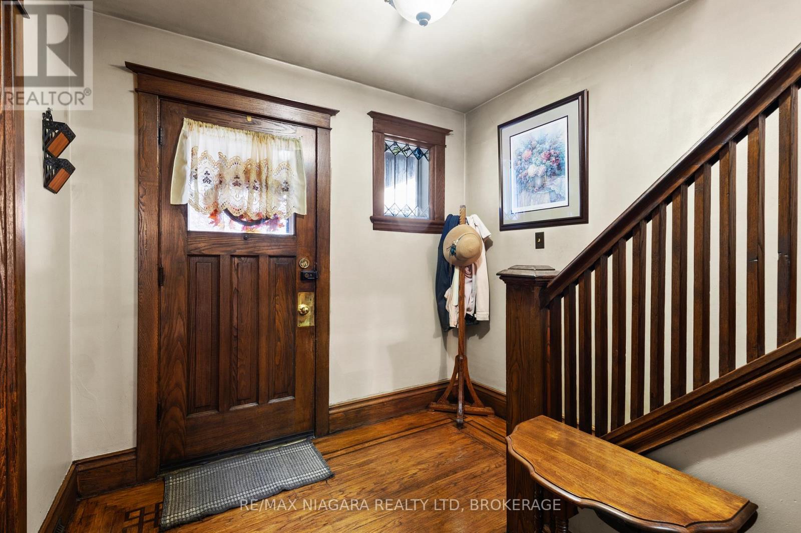 154 Melrose Avenue N, Hamilton (Stipley), Ontario  L8L 6X6 - Photo 6 - X12428059