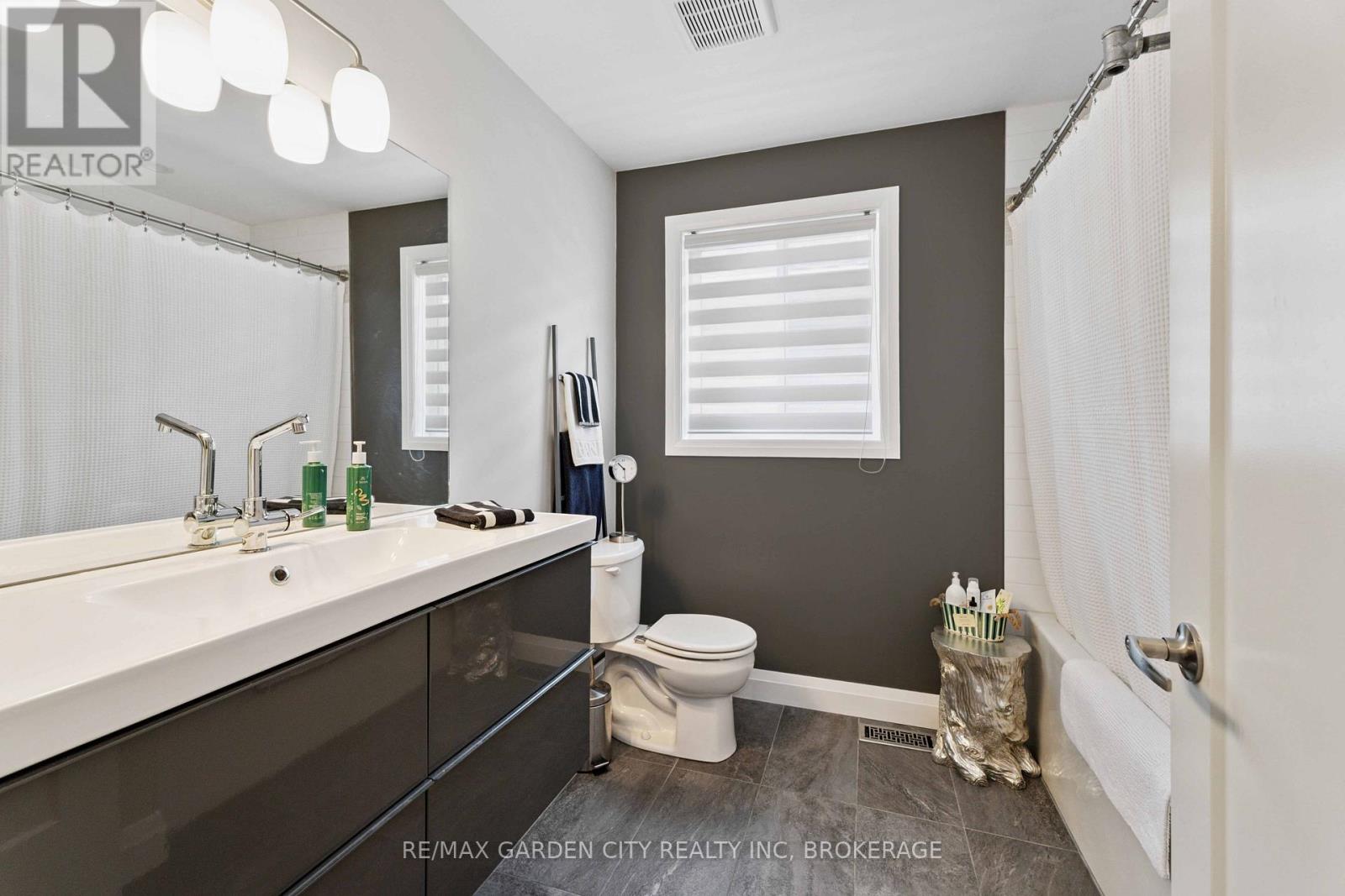 103 Scholfield Avenue S, Welland, Ontario  L3B 1N4 - Photo 21 - X12428072