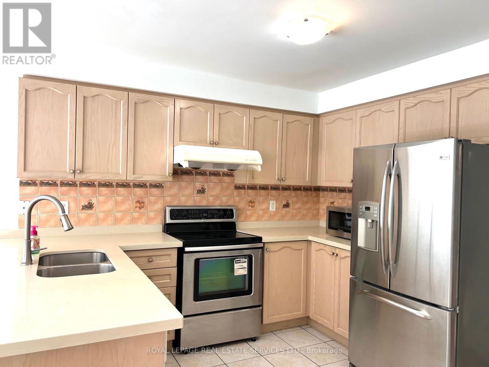 4908 Long Acre Drive, Mississauga, Ontario  L5M 7L1 - Photo 12 - W12428006