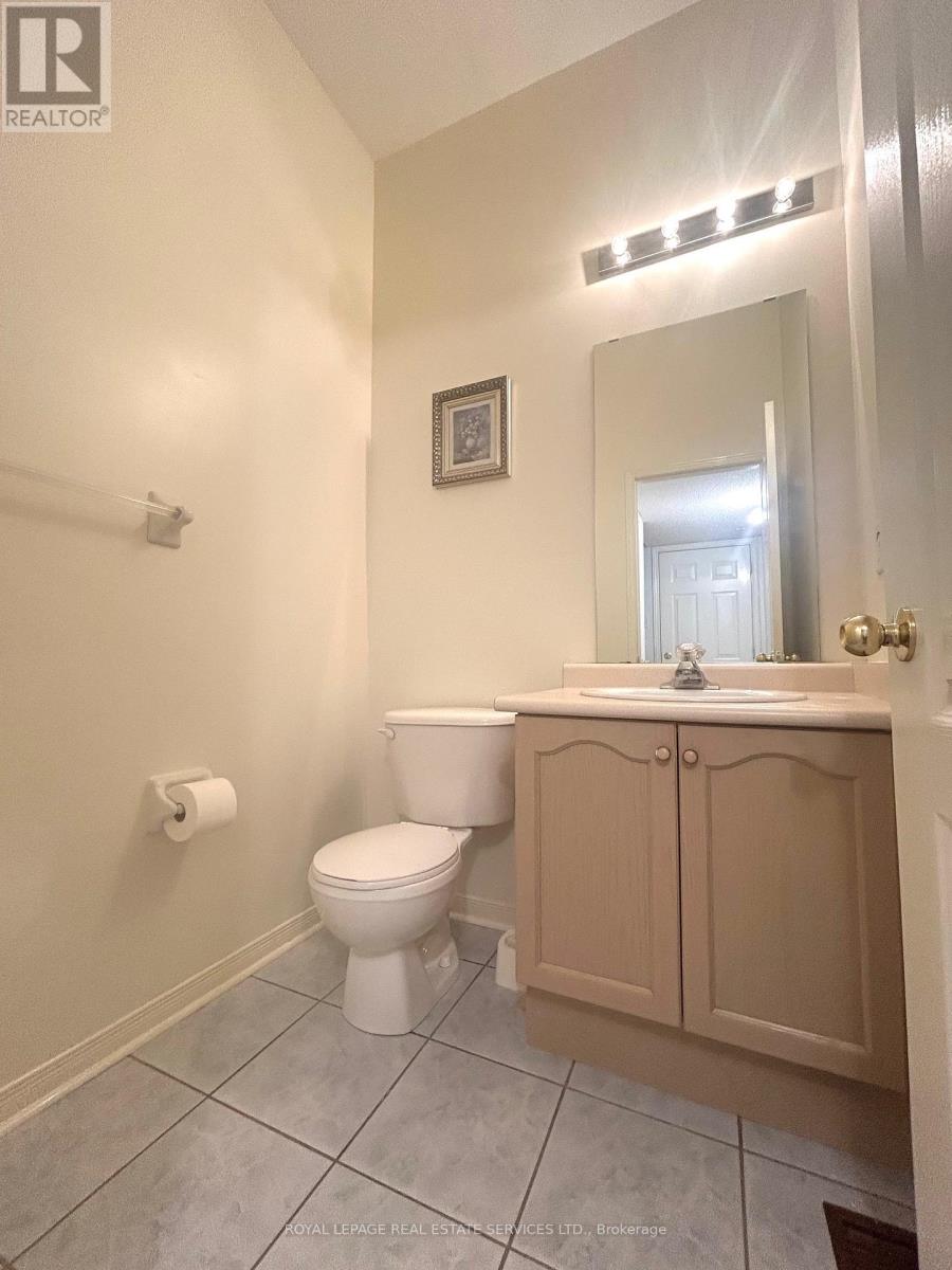 4908 Long Acre Drive, Mississauga, Ontario  L5M 7L1 - Photo 14 - W12428006