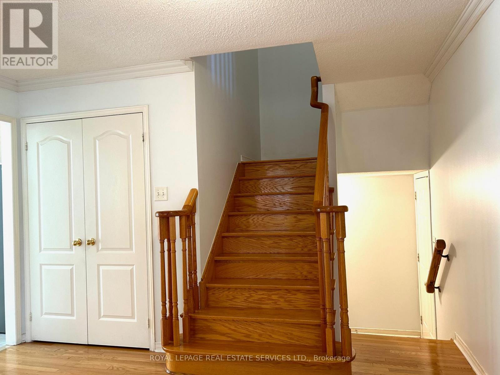 4908 Long Acre Drive, Mississauga, Ontario  L5M 7L1 - Photo 15 - W12428006