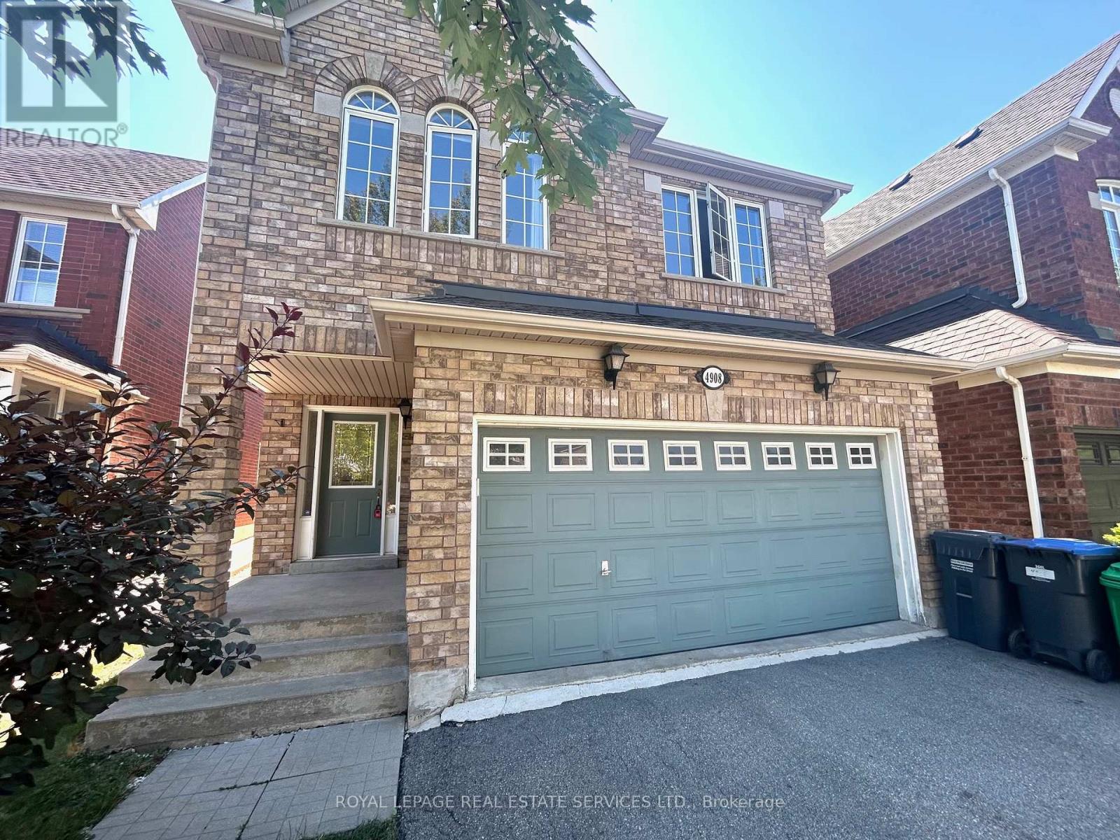 4908 Long Acre Drive, Mississauga, Ontario  L5M 7L1 - Photo 2 - W12428006