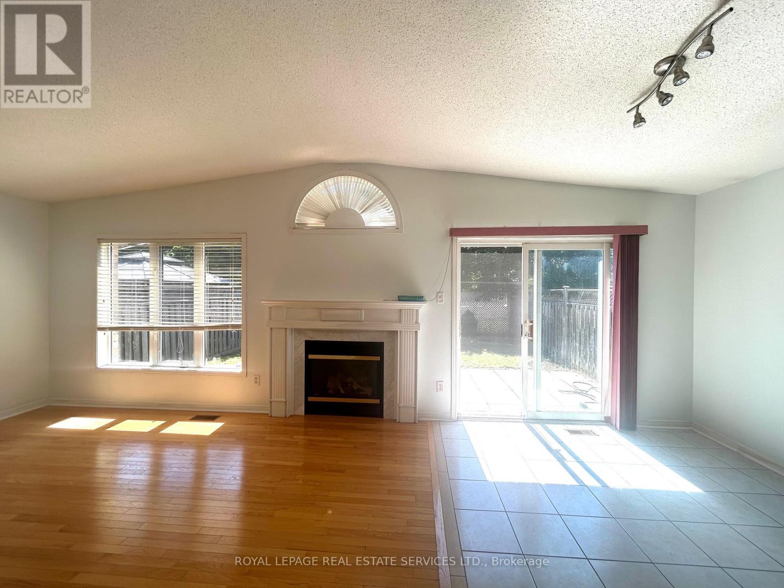 4908 Long Acre Drive, Mississauga, Ontario  L5M 7L1 - Photo 9 - W12428006