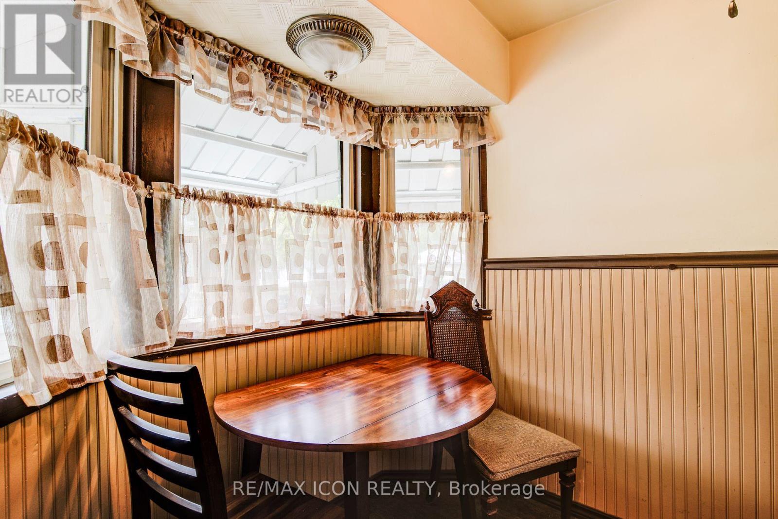 105 Lorne Crescent, Kitchener, Ontario  N2M 3Y4 - Photo 23 - X12428004