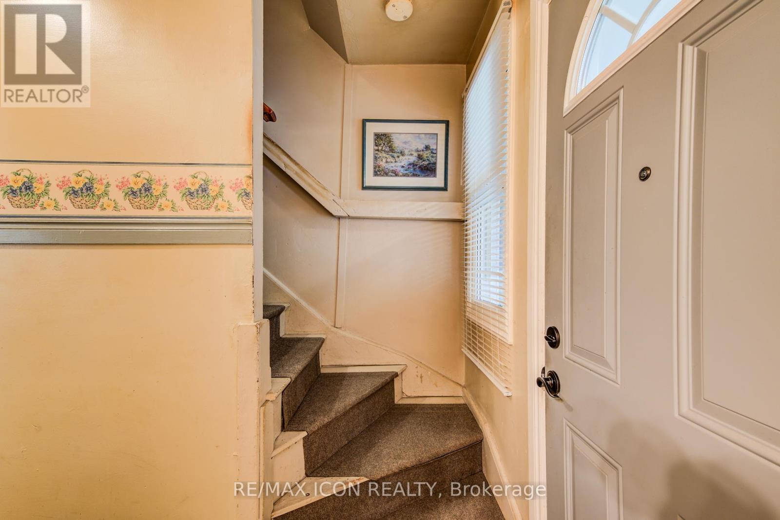 105 Lorne Crescent, Kitchener, Ontario  N2M 3Y4 - Photo 25 - X12428004
