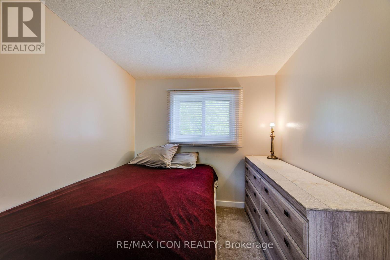 105 Lorne Crescent, Kitchener, Ontario  N2M 3Y4 - Photo 28 - X12428004